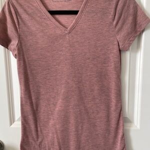 Eddie Bauer size small pink/back short sleeve tee